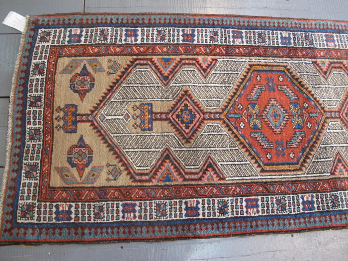 Long Sarab Runner